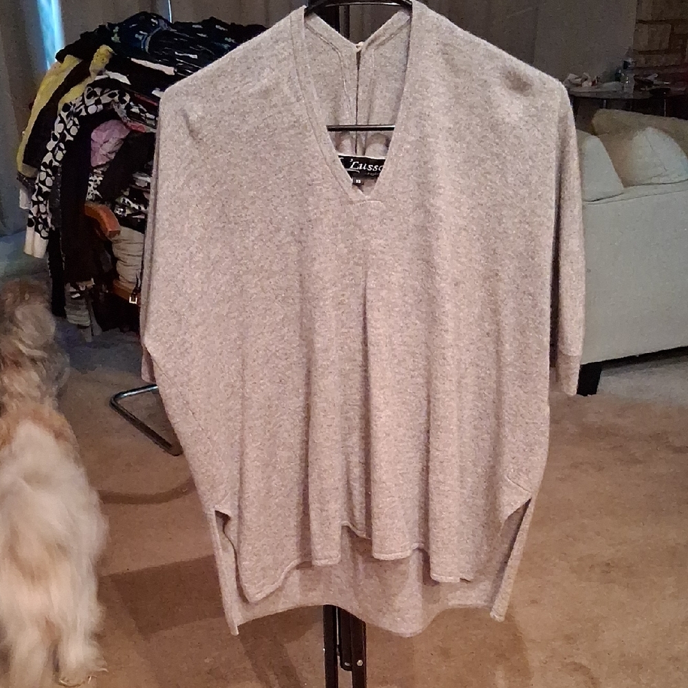 Chico's Elegant Gray V-Neck Sweater for Women